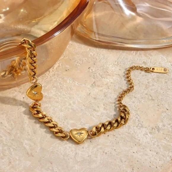 New 18K Gold Cuban Link Chain Heart Charm Bracelet, NICE BRACELET, CUTE BRACELET - Picture 6 of 7